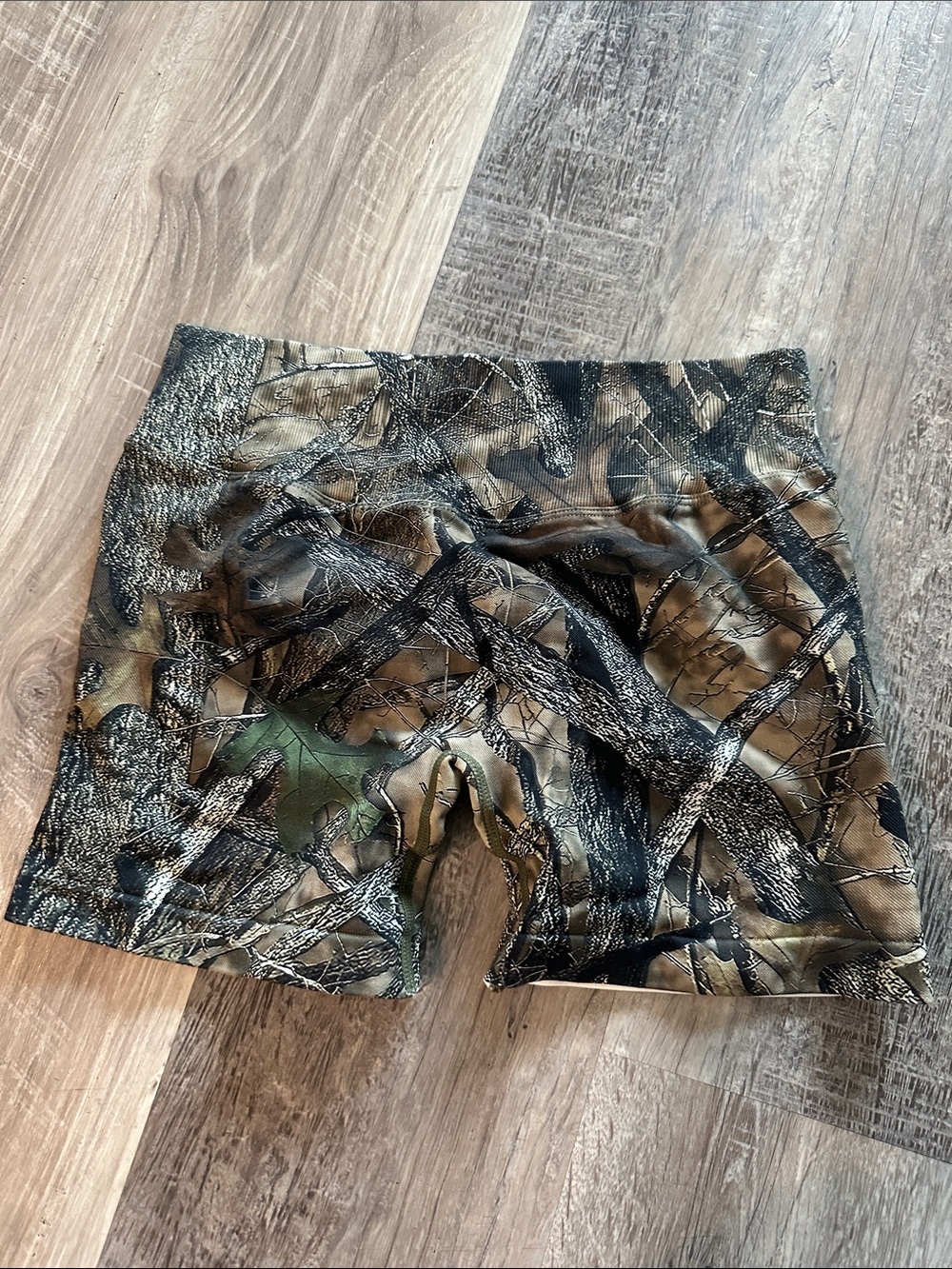 Camo Athletic Women's Shorts - Olive/Black